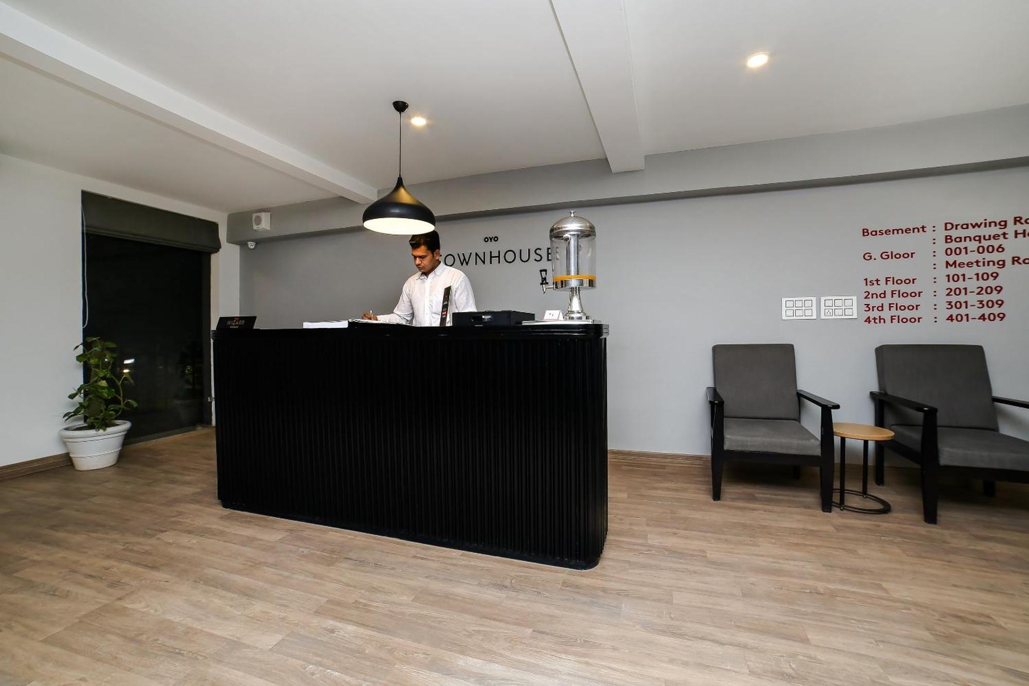 Townhouse Sohna Road 2 Gurgaon Exterior foto